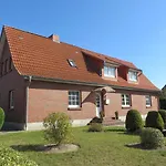Marie Mit Terrassen, Inclusive Park- Und Stellplätze Am Haus, Müritz-strand Nur 700m, Altstadt 10min, Ruhige Lage, Waren (Müritz)