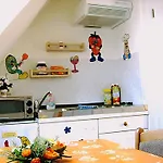 Apartment Marie Mit Terrassen, Inclusive Park- Und Stellplätze Am Haus, Müritz-strand Nur 700m, Altstadt 10min, Ruhige Lage,
