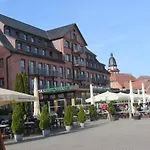 Marie Mit Terrassen, Inclusive Park- Und Stellplätze Am Haus, Müritz-strand Nur 700m, Altstadt 10min, Ruhige Lage, * Waren (Müritz)