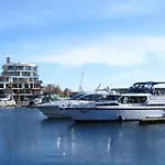 Marie Mit Terrassen, Inclusive Park- Und Stellplätze Am Haus, Müritz-strand Nur 700m, Altstadt 10min, Ruhige Lage, Waren (Müritz)