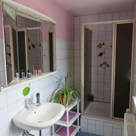 Marie Mit Terrassen, Inclusive Park- Und Stellplätze Am Haus, Müritz-strand Nur 700m, Altstadt 10min, Ruhige Lage, * Waren (Mueritz)