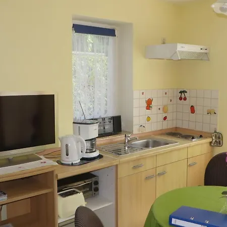 Marie Mit Terrassen, Inclusive Park- Und Stellplätze Am Haus, Müritz-strand Nur 700m, Altstadt 10min, Ruhige Lage, * Waren (Mueritz)