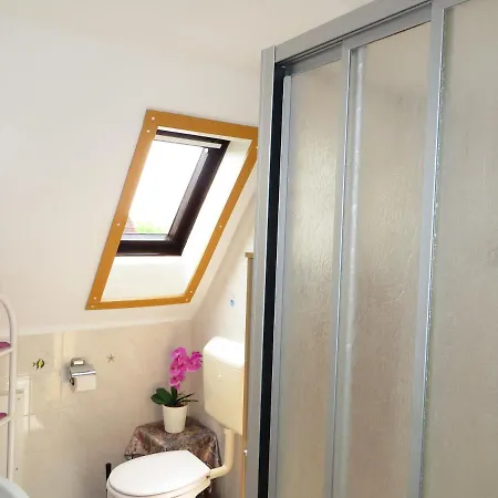 Apartamento Marie Mit Terrassen, Inclusive Park- Und Stellplätze Am Haus, Müritz-strand Nur 700m, Altstadt 10min, Ruhige Lage, *