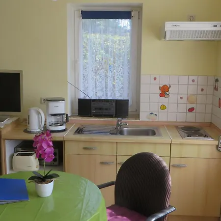 Apartamento Marie Mit Terrassen, Inclusive Park- Und Stellplätze Am Haus, Müritz-strand Nur 700m, Altstadt 10min, Ruhige Lage,