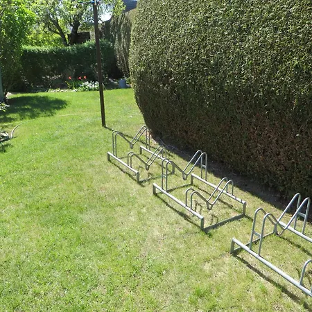 Marie Mit Terrassen, Inclusive Park- Und Stellplätze Am Haus, Müritz-strand Nur 700m, Altstadt 10min, Ruhige Lage, Apartamento